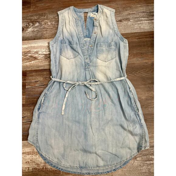 Anthropologie Dresses & Skirts - Holding Horses for Anthropologie Chambray Denim dress sz 4
